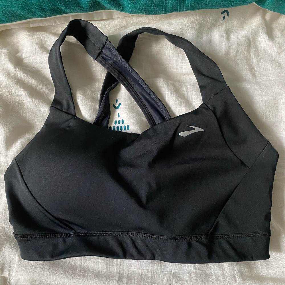 NWOT Brooks sports bra